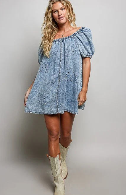 POL   #90434FS
A square neck short balloon sleeve regular fit dress crafted from twill denim fabric. Laser-cut embroidery for added texture, with elasticated neckline.  $68 (s,m,l)