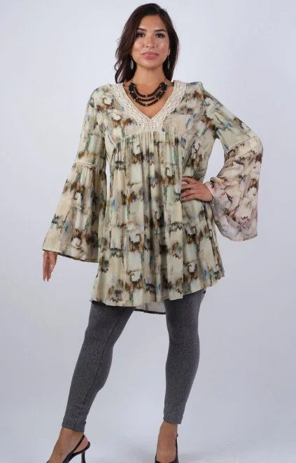 Abstract Camel Tunic with Flared Sleeves
Sizes: S/M and LG/XLG   #90-623FS
$48