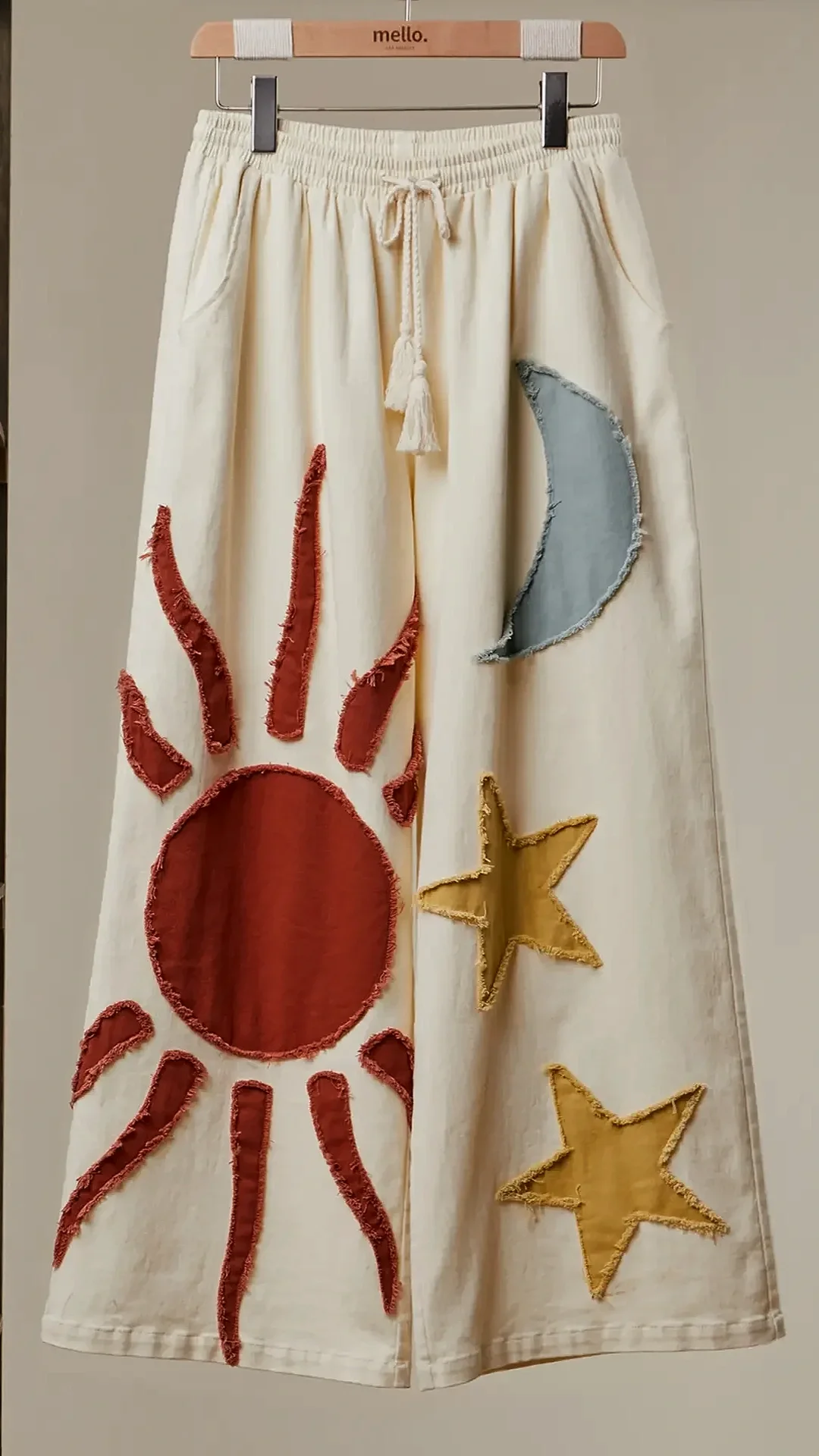 Sun Moon Star Patch Wide Pants
 (s, m, lg)
#90629FS
Cotton:97%, Spandex:3%
$68
