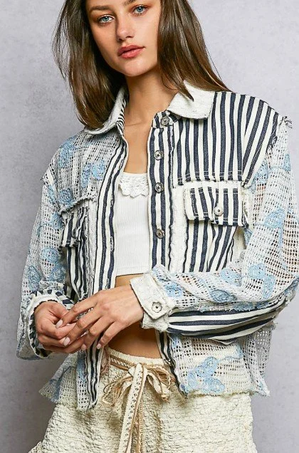 POL
Long sleeve roomy fit shirt in twill/printed woven fabric, designed with varied cable knit and floral embroidered lace patchwork.
#90643FS  (s, m, lg)
$78
