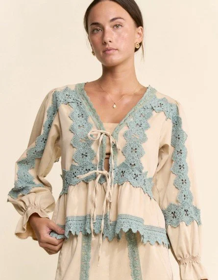 Davi and Dani
Eyelet Shirt
$59  (s, m, lg)   #907301FS