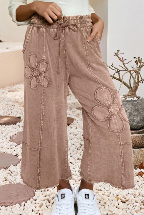 Floral Patch Mineral Washed Terry Knit Cropped Pants in Buckskin Color
$58  (s, m, lg, xlg)          #80429FS