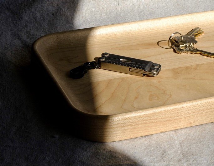 Of all the trays in our collection, our Valet Tray (seen here in solid maple) might just be the most versatile. Its sleek, pared-back design brings a simple sophistication to wherever you place it. The beauty of this Valet Tray is in its adaptability