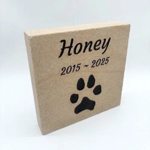 Plaque+-+Honey.jpg