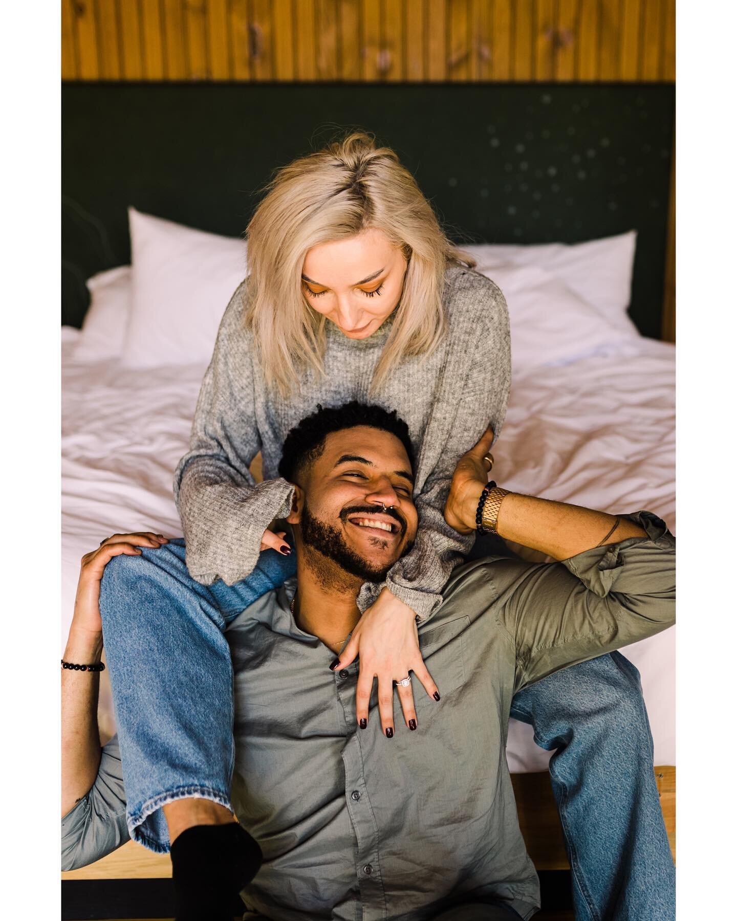 Picture this&hellip;
A cozy couple session just bring yourselves cuddling and sipping on some coffee 🤌🏼

Photos can be uncomfortable sometimes, so if doing something like is more your vibe then that&rsquo;s exactly what you should do 👏🏼👏🏼

What