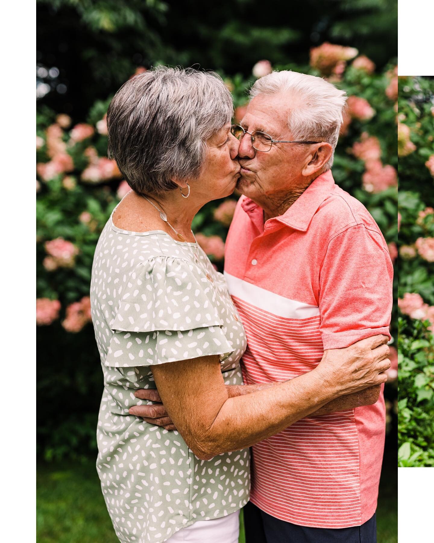 Snapped a few unplanned pic of my grandparents last night in their backyard. I will treasure these forever 💕