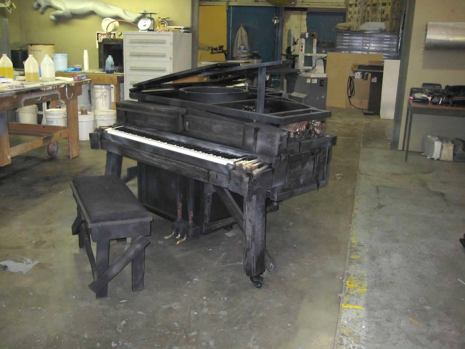 Fire Piano Lady Gaga - American Music Awards