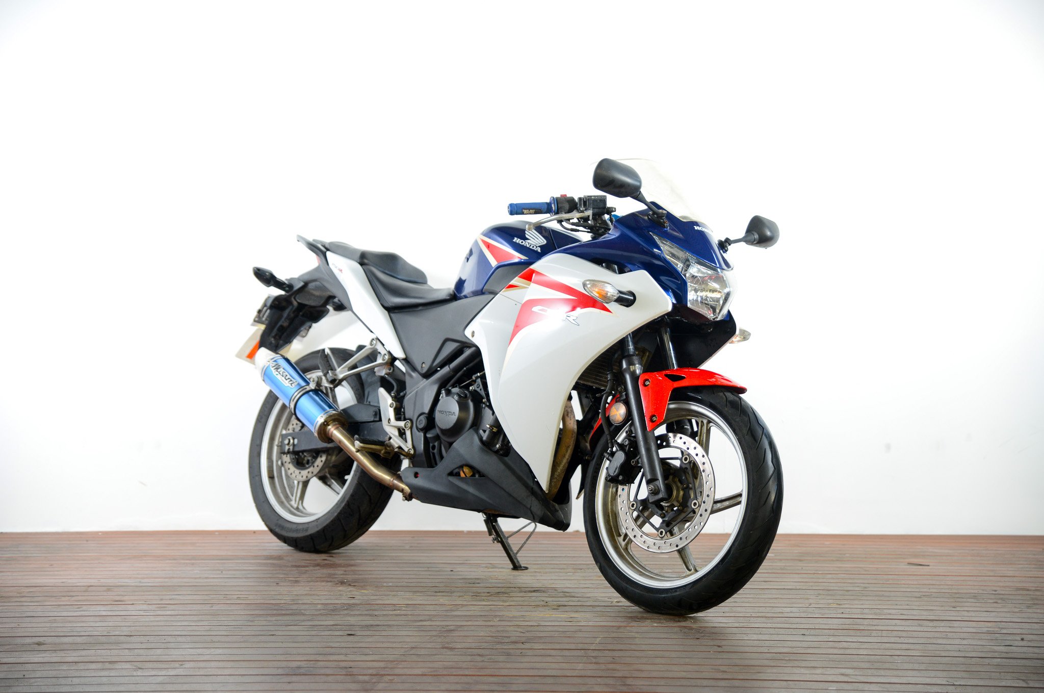 Honda CBR250R 2011