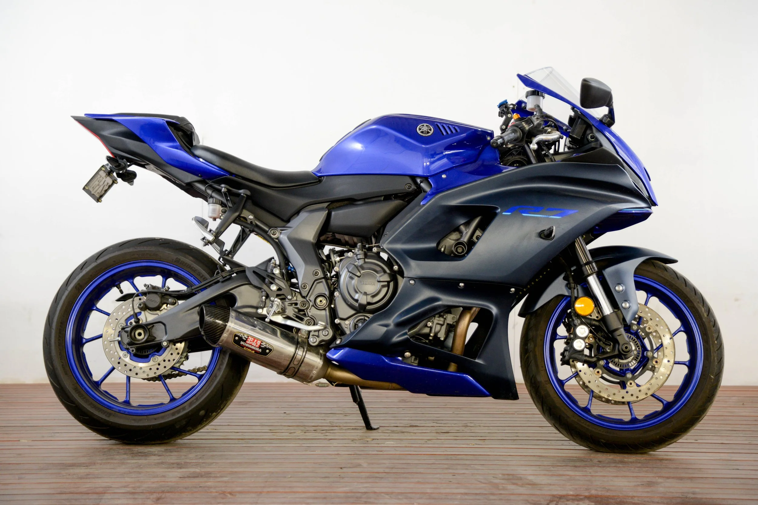 Used Motorcycle for Sale -  2022 Yamaha YZF-R7LA-2.jpg