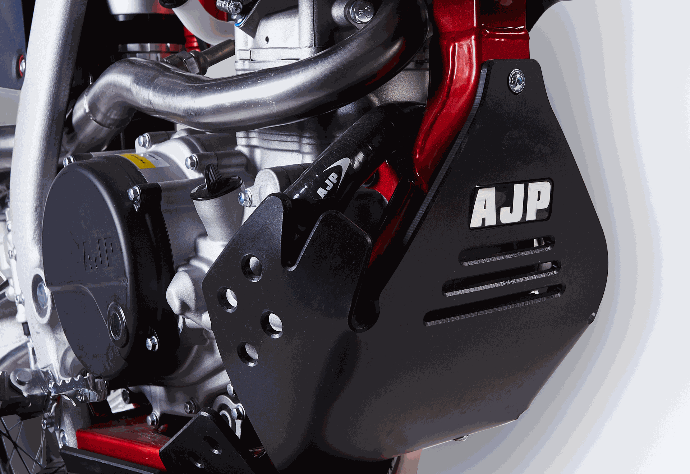 ajp_spr_250_en_engine_carter.png