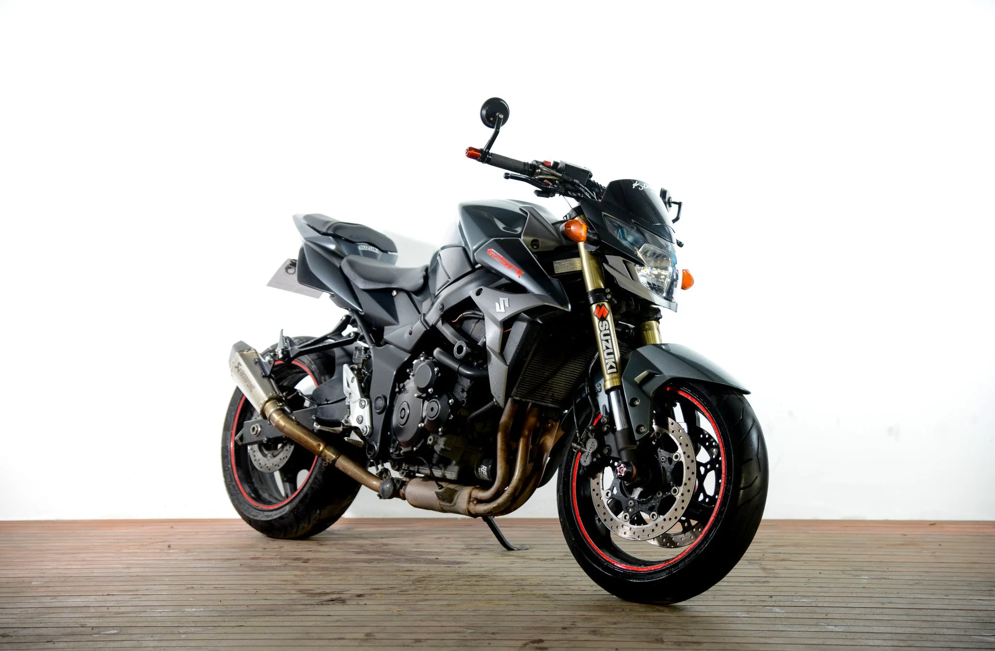 Suzuki GSR750 2013