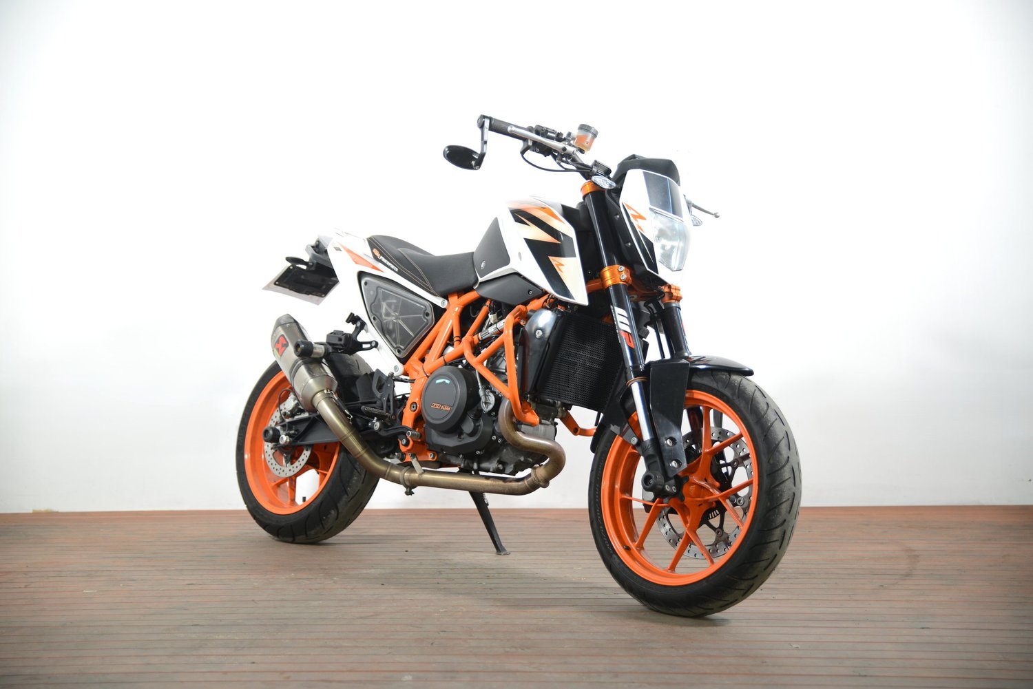 Used 2014 KTM 690 Duke R — Healey's Motorcycles