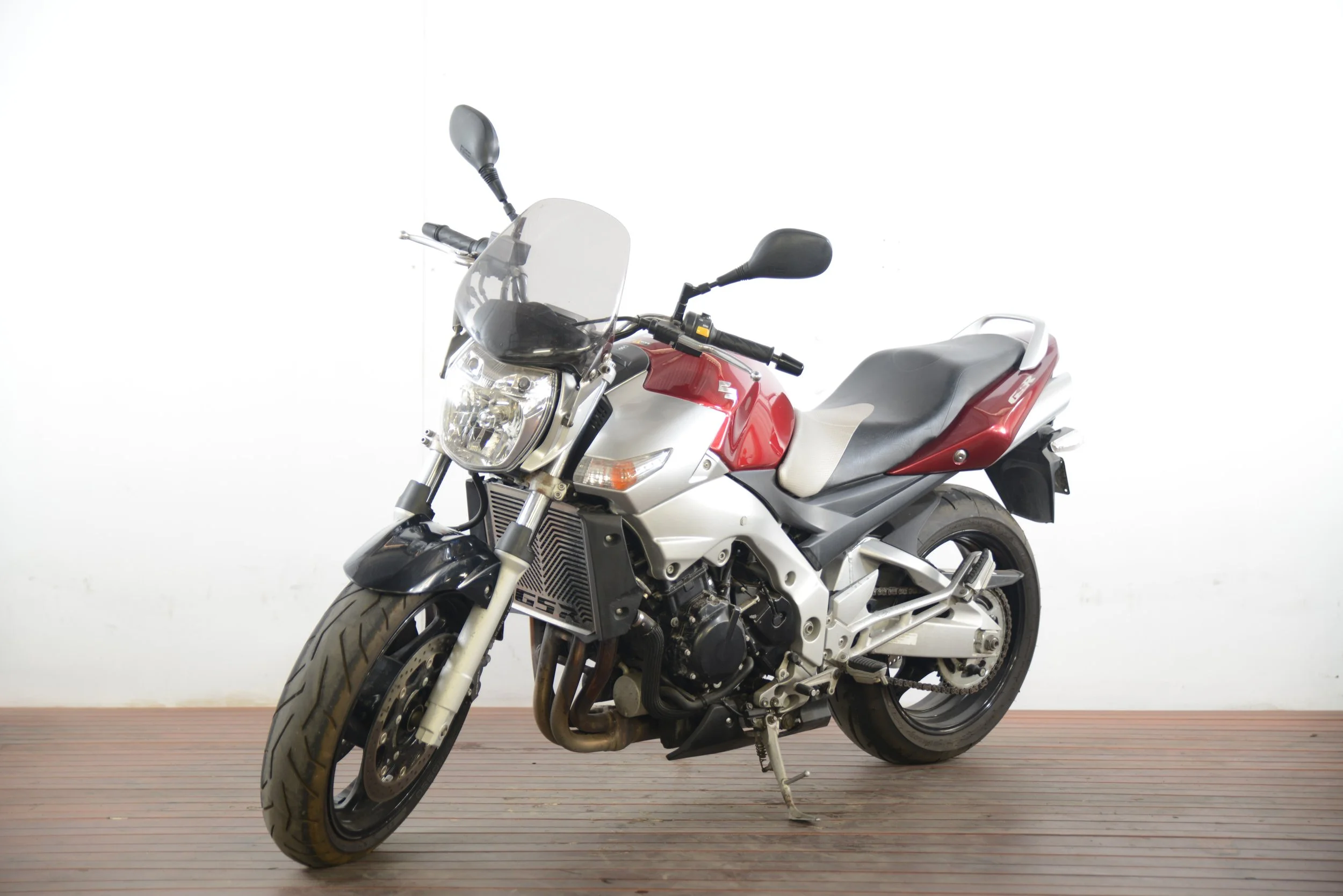 Suzuki GSR600 6.JPG