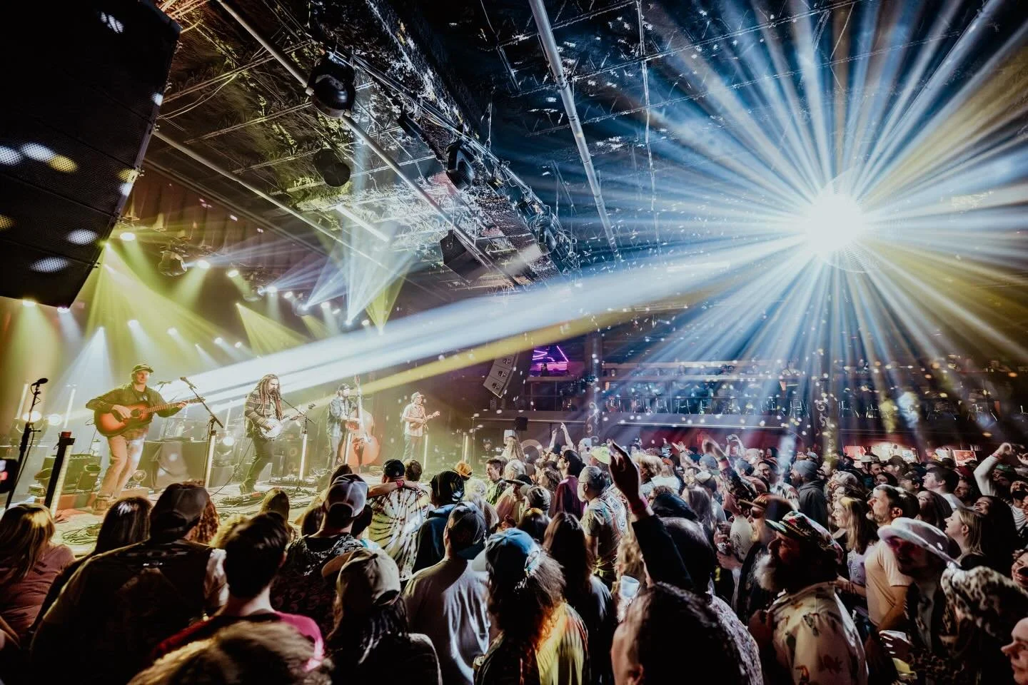 Night 1 was an absolute ripper! Round two at @cervantesmasterpiece is goin&rsquo; down in just a few hours with @silasherman_ &amp; The Tone Unit warming things up for us 🙌 

🎟️ &rarr; Link in bio / story 

📸: @taragracerfoto