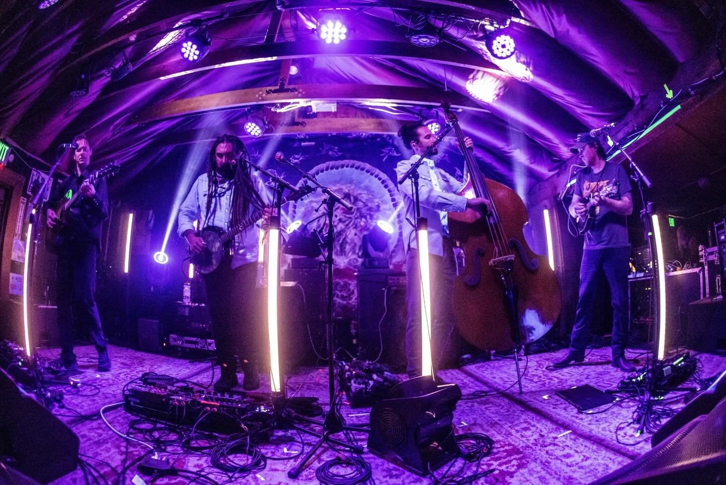 Flagstaff, it&rsquo;s been a long damn time 🌲See you wild mountain folk at the @orpheumflag tonight!

🎟️ &rarr; Link in bio / story

📸: @stewbixpix