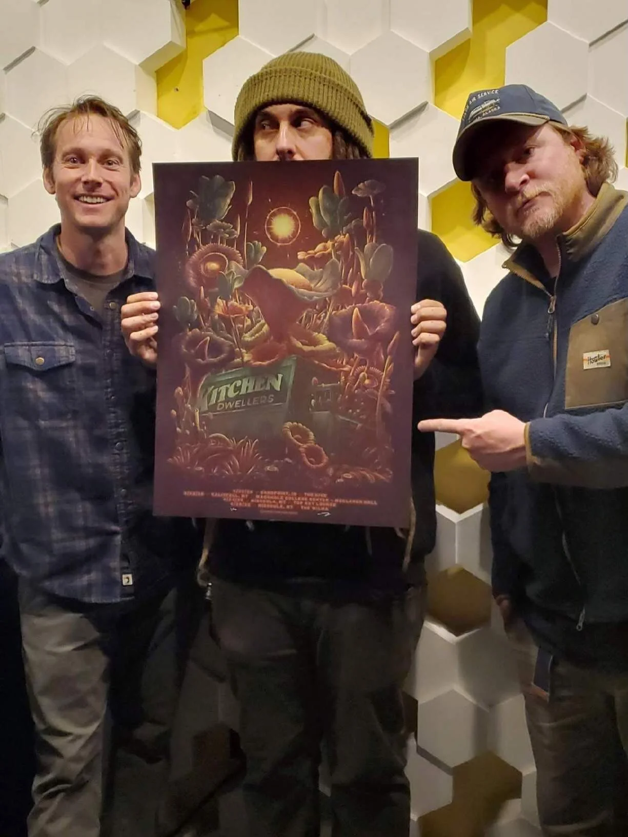 🌺 Poster Drop 🌺 Check out these sweet limited edition paper and foil prints designed @twinhomeprints which will be available at the merch table starting tonight at @livefromthehive through 4/25 in Missoula, while supplies last 🔥

🎟️ &rarr; Link i