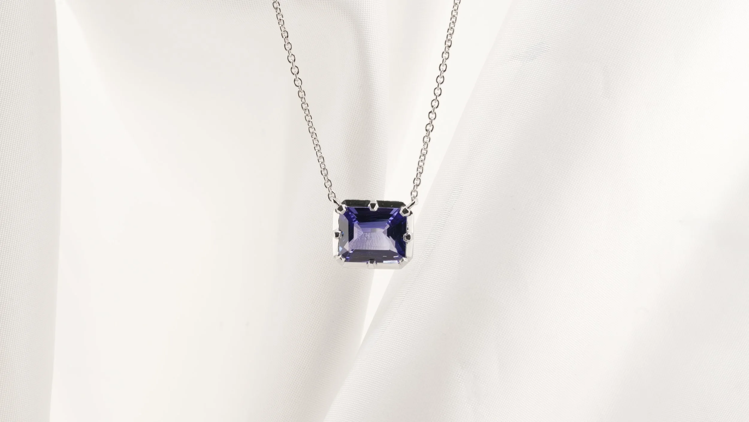 5.29cts Tanzanite Pendant- SQ7806703