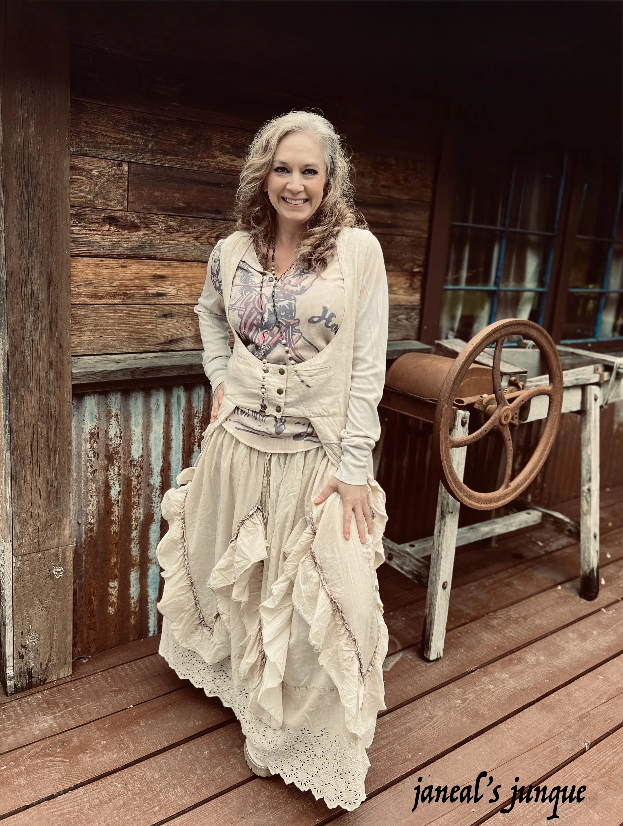 PaPeR LaCe Cream RUFFLE UP Skirt