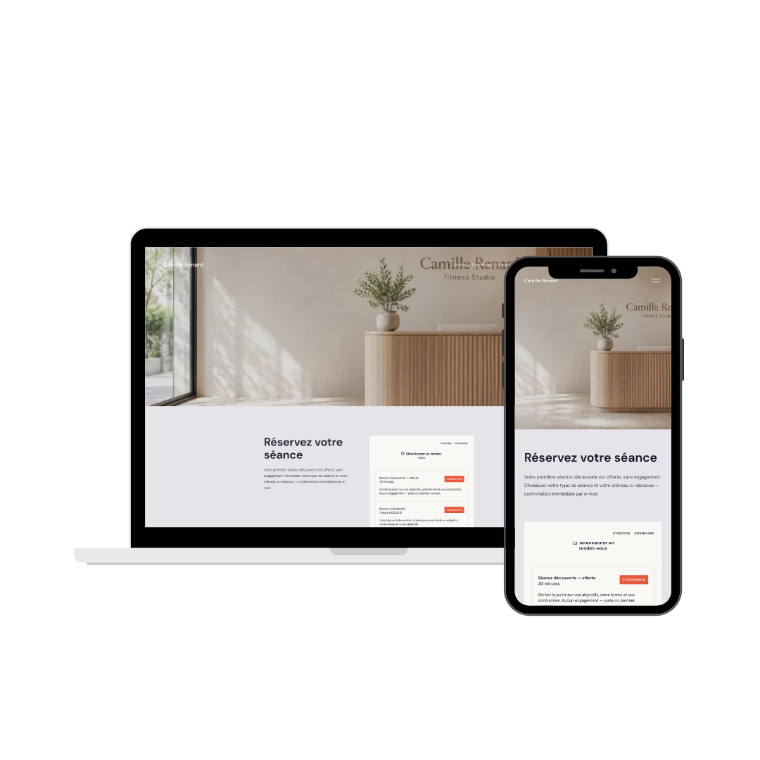 Page de réservation de séance sur un site web affichée sur un ordinateur portable et un smartphone, avec un intérieur minimaliste et une plante verte sur un comptoir en bois.