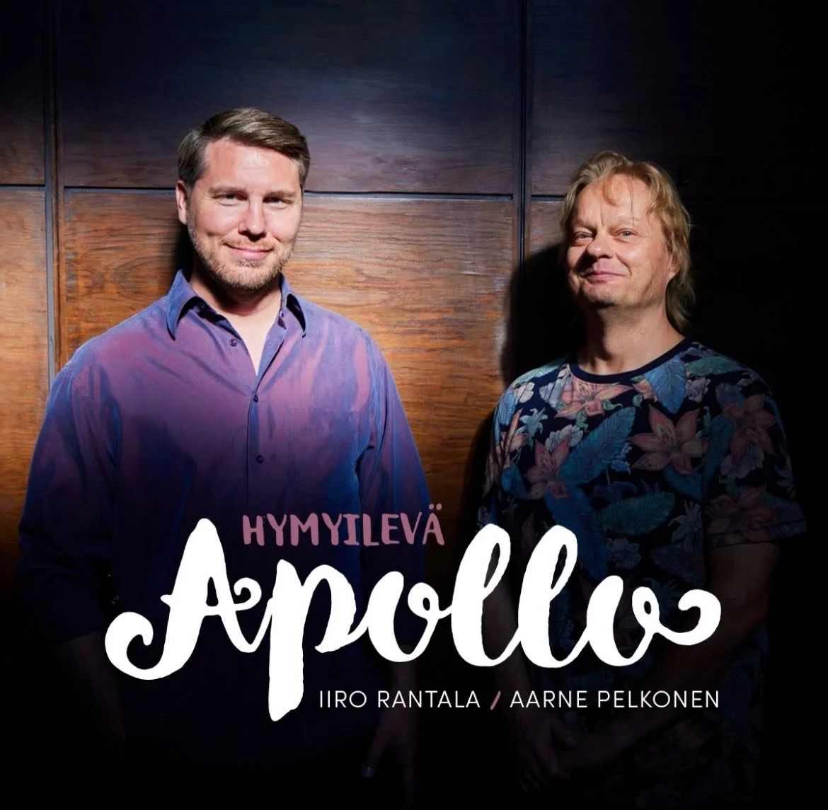 Uutta musiikkia! 

Aarne Pelkonen ja Iiro Rantala ovat t&auml;n&auml;&auml;n julkaisseet Hymyilev&auml; Apollo -levyn. Levyll&auml; kuullaan tiett&auml;v&auml;sti ensimm&auml;inen kokonaiss&auml;vellys Eino Leinon runoteoksesta Hymyilev&auml; Apollo.