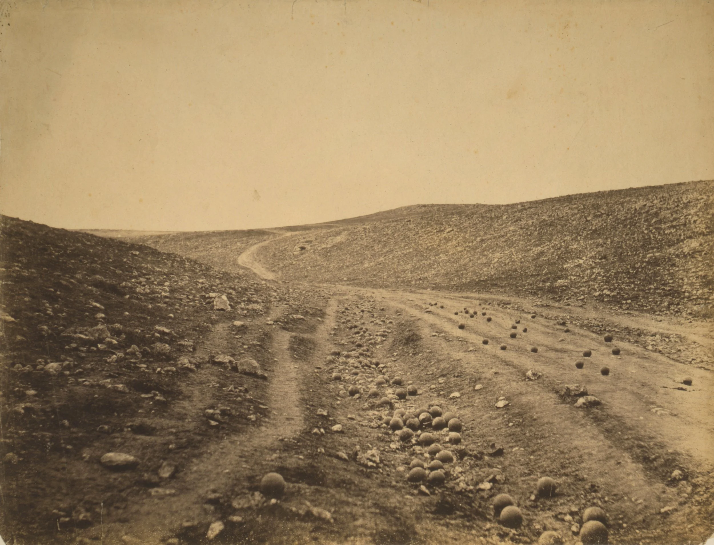 Roger_Fenton_-_Shadow_of_the_Valley_of_Death.jpeg