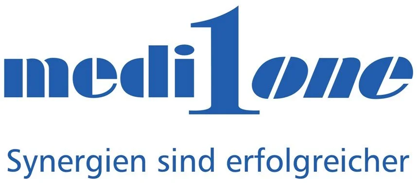 medi1one_LogoClaim_RGB_blau858x378pxl.jpg