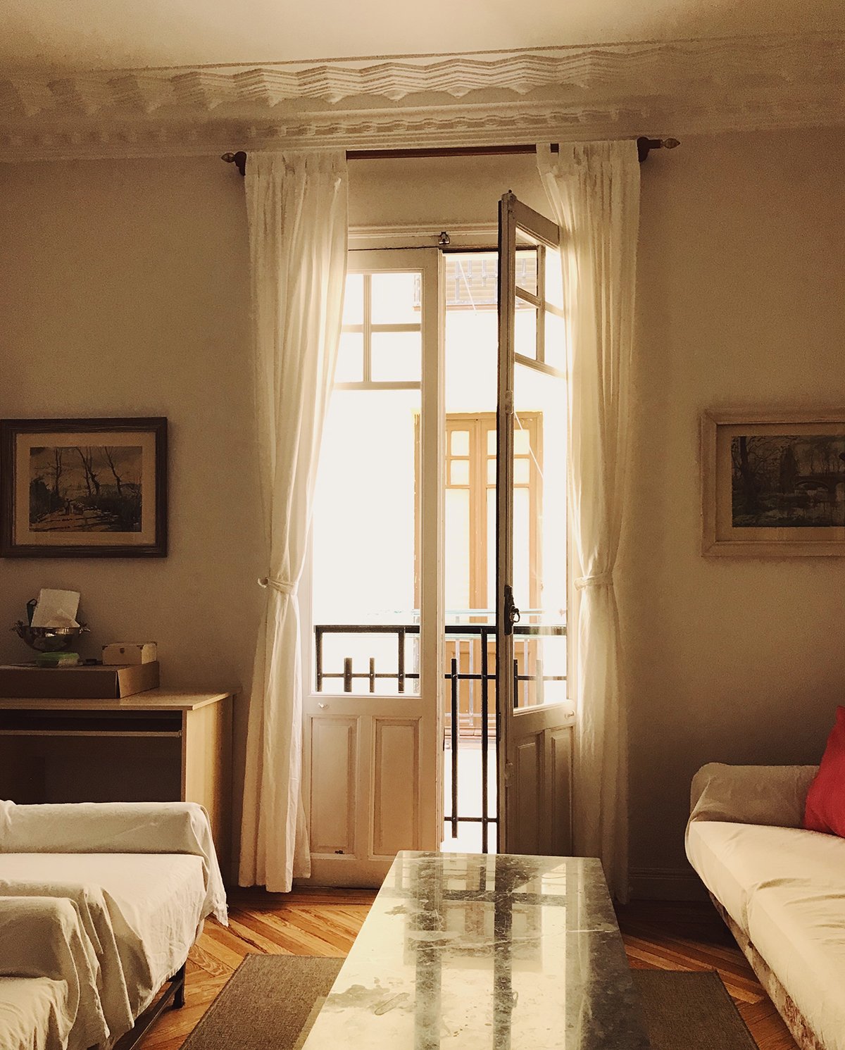 living-room-aesthetics-2021-11-15-17-53-09-utc.jpg