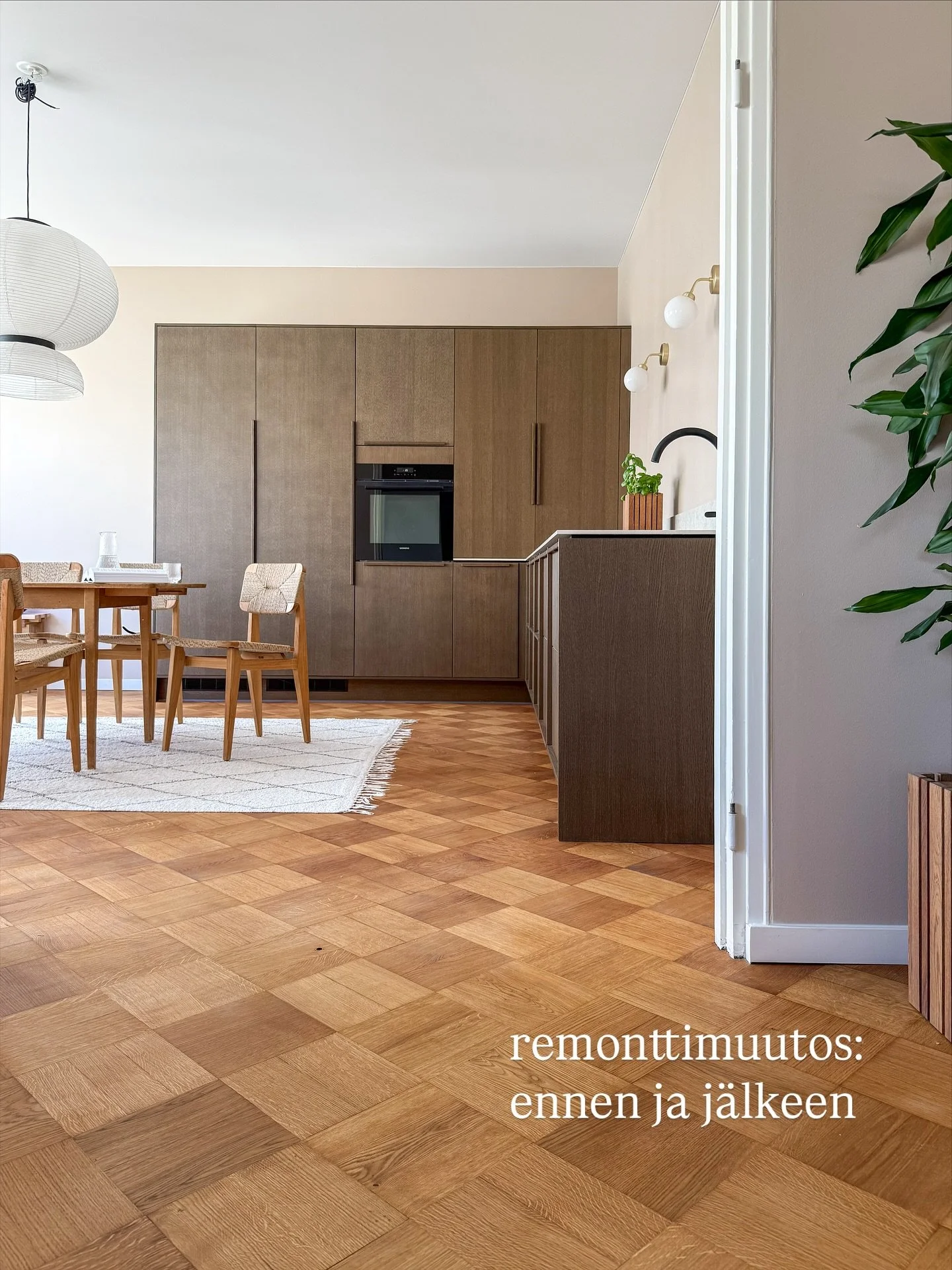 Mainos: @parkettistudio T&auml;m&auml;n vuonna 1939 rakennetun t&ouml;&ouml;l&ouml;l&auml;iskodin alkuper&auml;inen parketti oli kokenut kaiken: oli halkeamia, irtonaisia paloja, v&auml;rj&auml;ymi&auml;, kulumia. Edellisen kerran se oli pintak&auml;