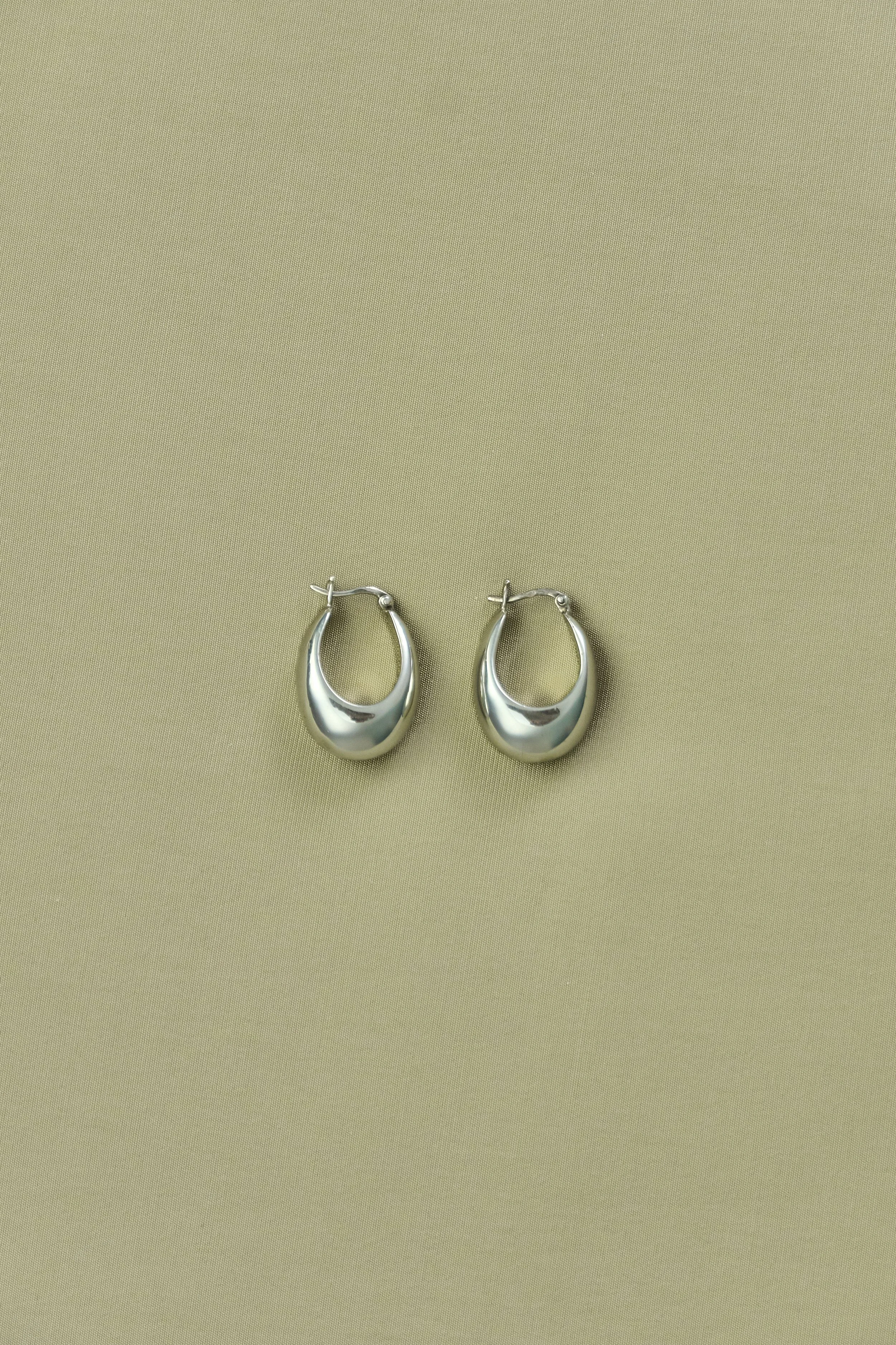 the oval dome hoops