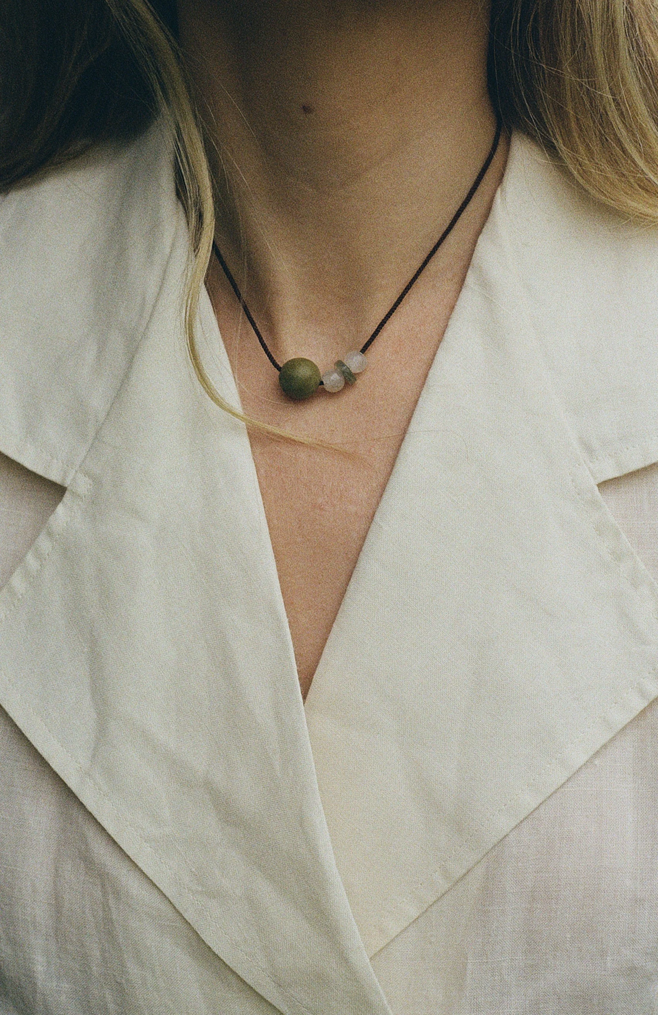 the stone bead necklace no. 01