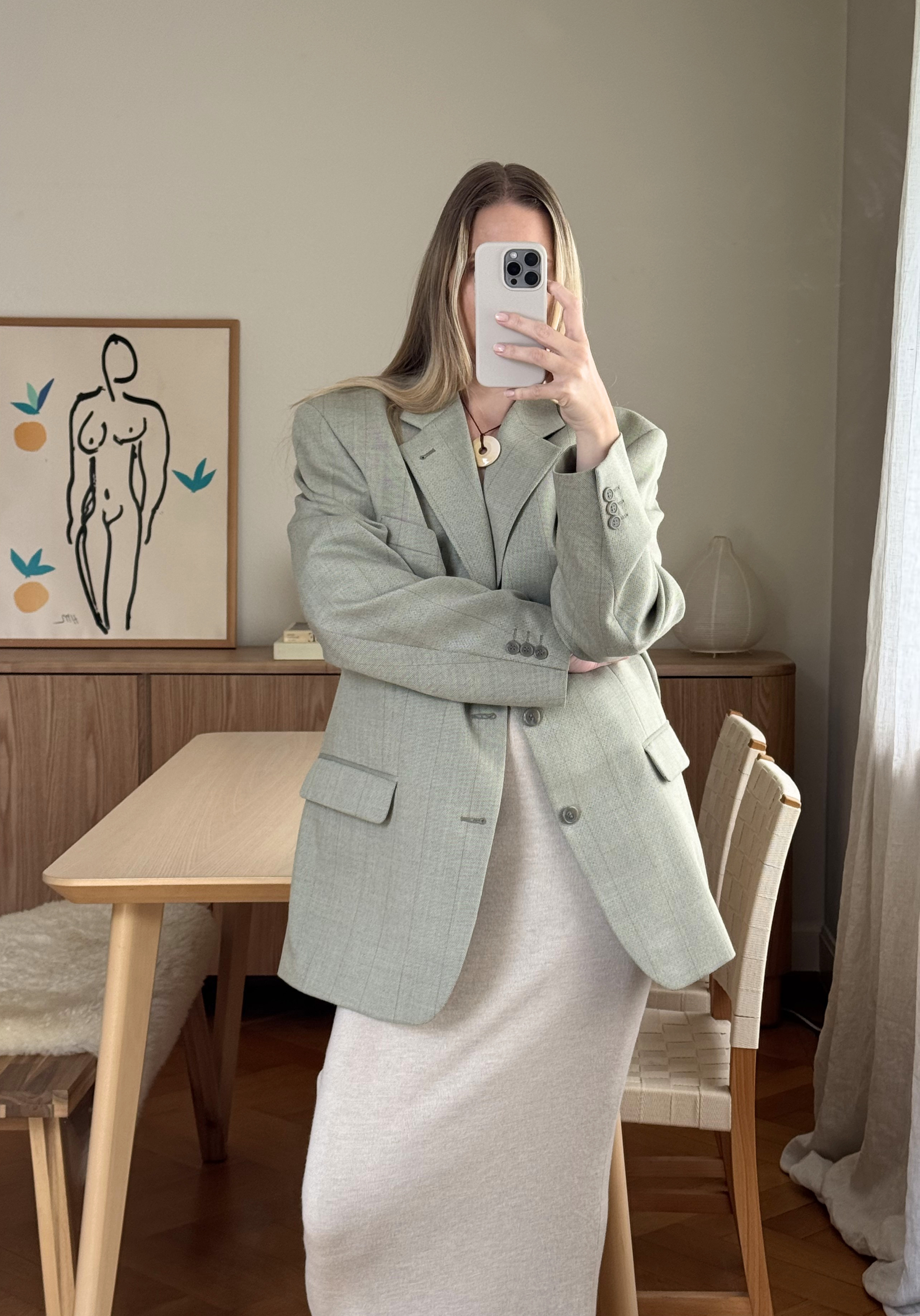 otràvie_selfie_blazer_SS26.png