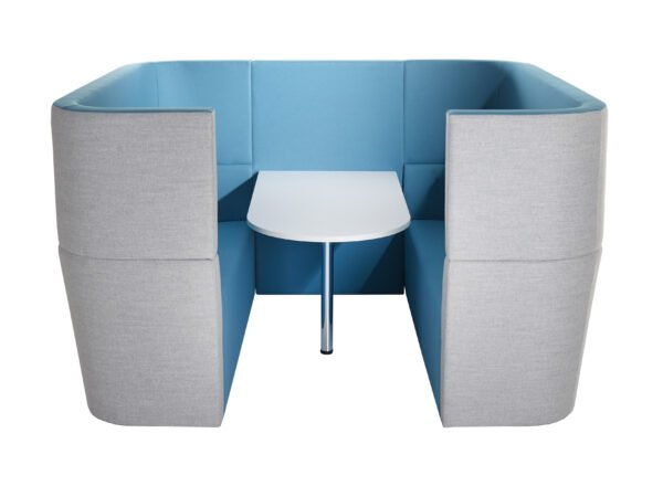 Curve-Booth-600x440.jpg
