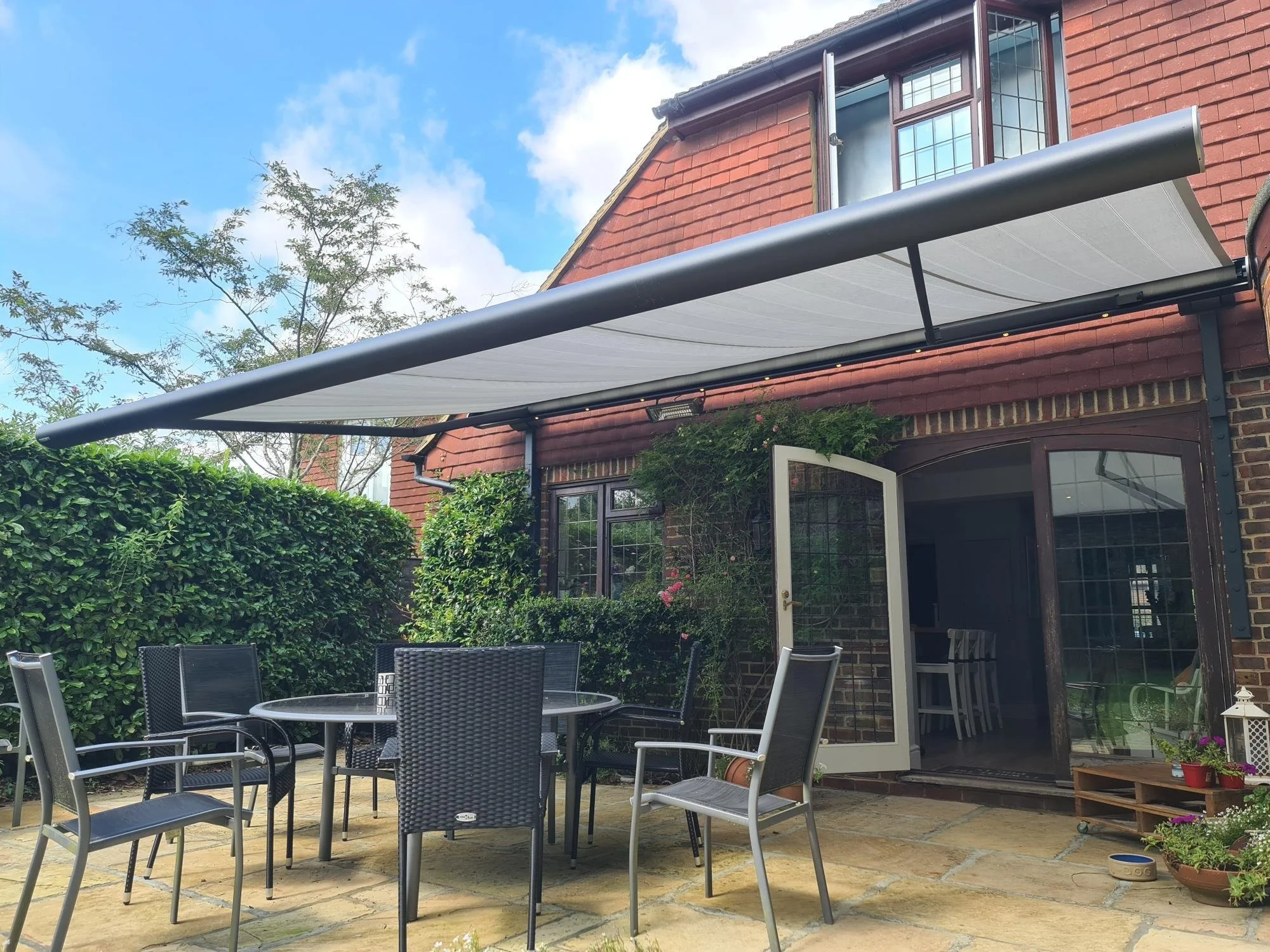 Case Studies Awnings Retractable Canopies Parasols Café