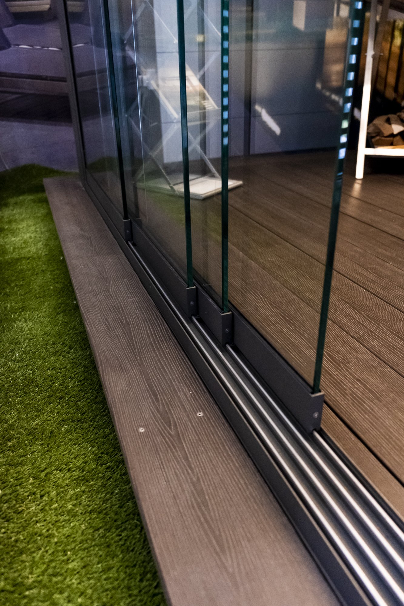 Awnings in Hull Canopies in Hull Awnings Retractable Canopies Parasols Café Barriers