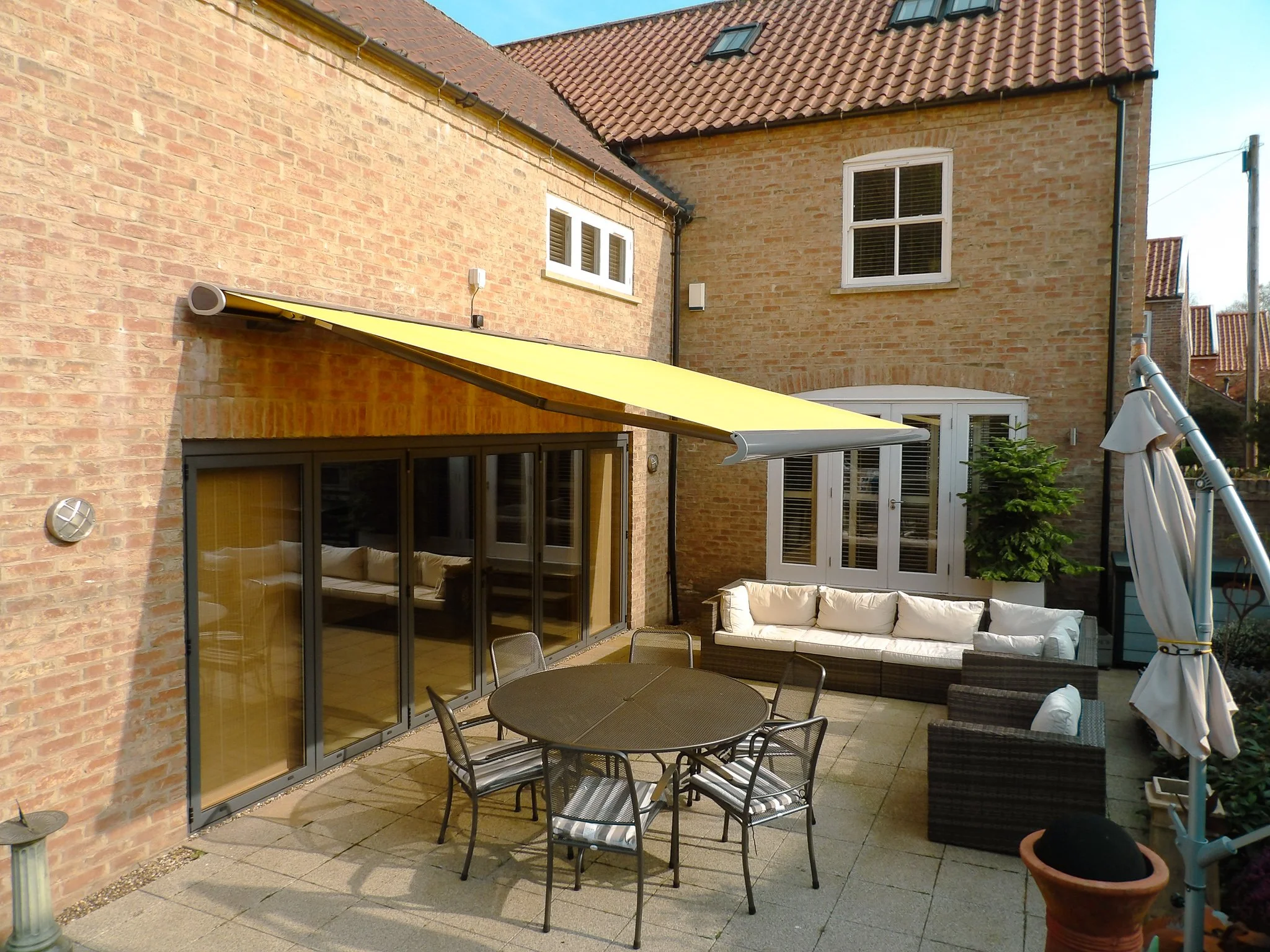 AWNING INSTALLED IN HULL — Shade Zone