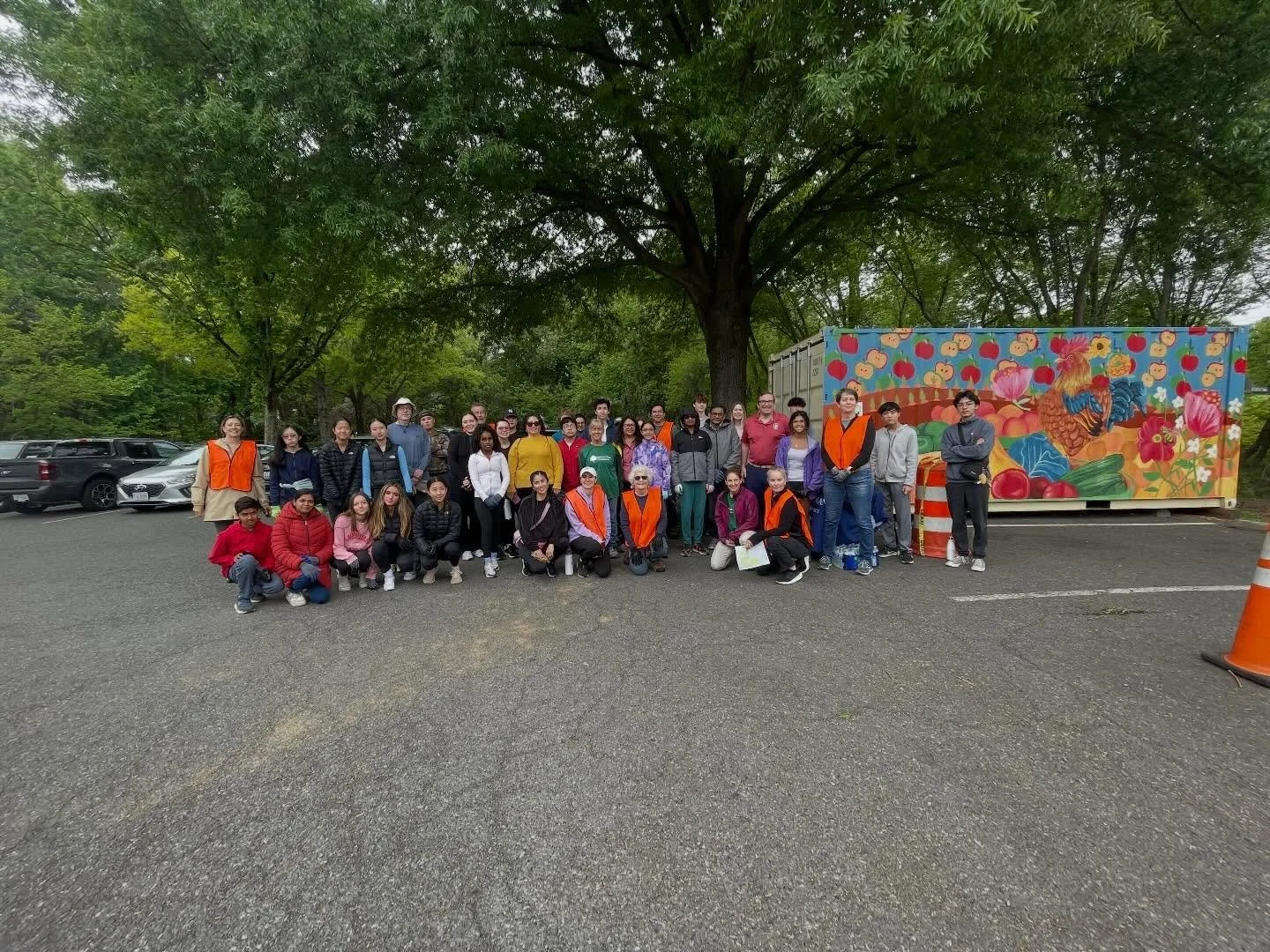 Dranesville Celebrates Trees was a SMASHING SUCCESS!  Supervisor Bierman and his staff, in collaboration with McLean Trees Foundation, organized this amazing event in Lewinsville park to spruce up existing plantings and clean up and plant more trees 