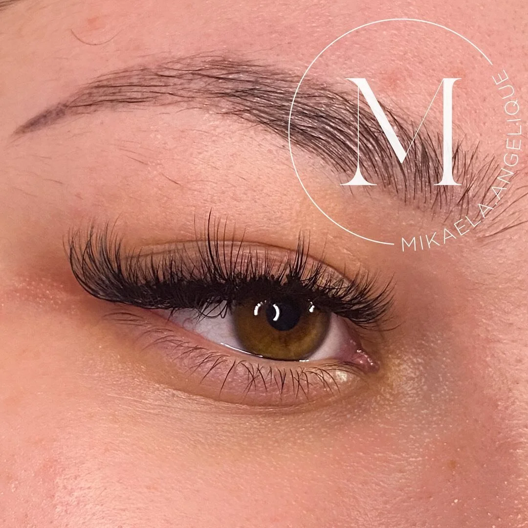 Thinking about learning lashes?
Advice: My first volume lash class was online with a Toronto based lash artist 2yrs ago. Pulled out her manual and played with her theory to create my own set this week. When looking for a class ALWAYS make sure your t