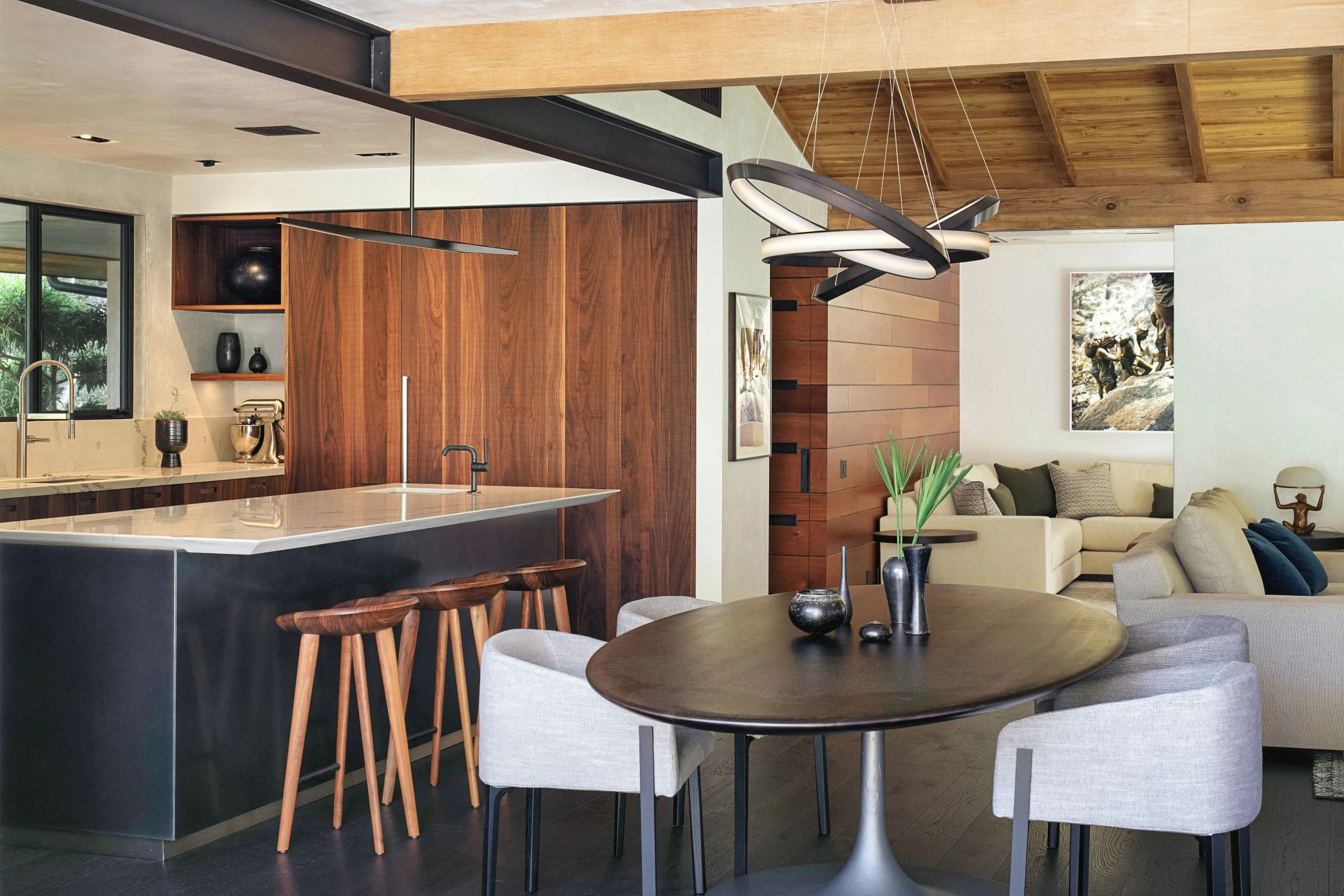 Kitchen 2 Resize.jpg