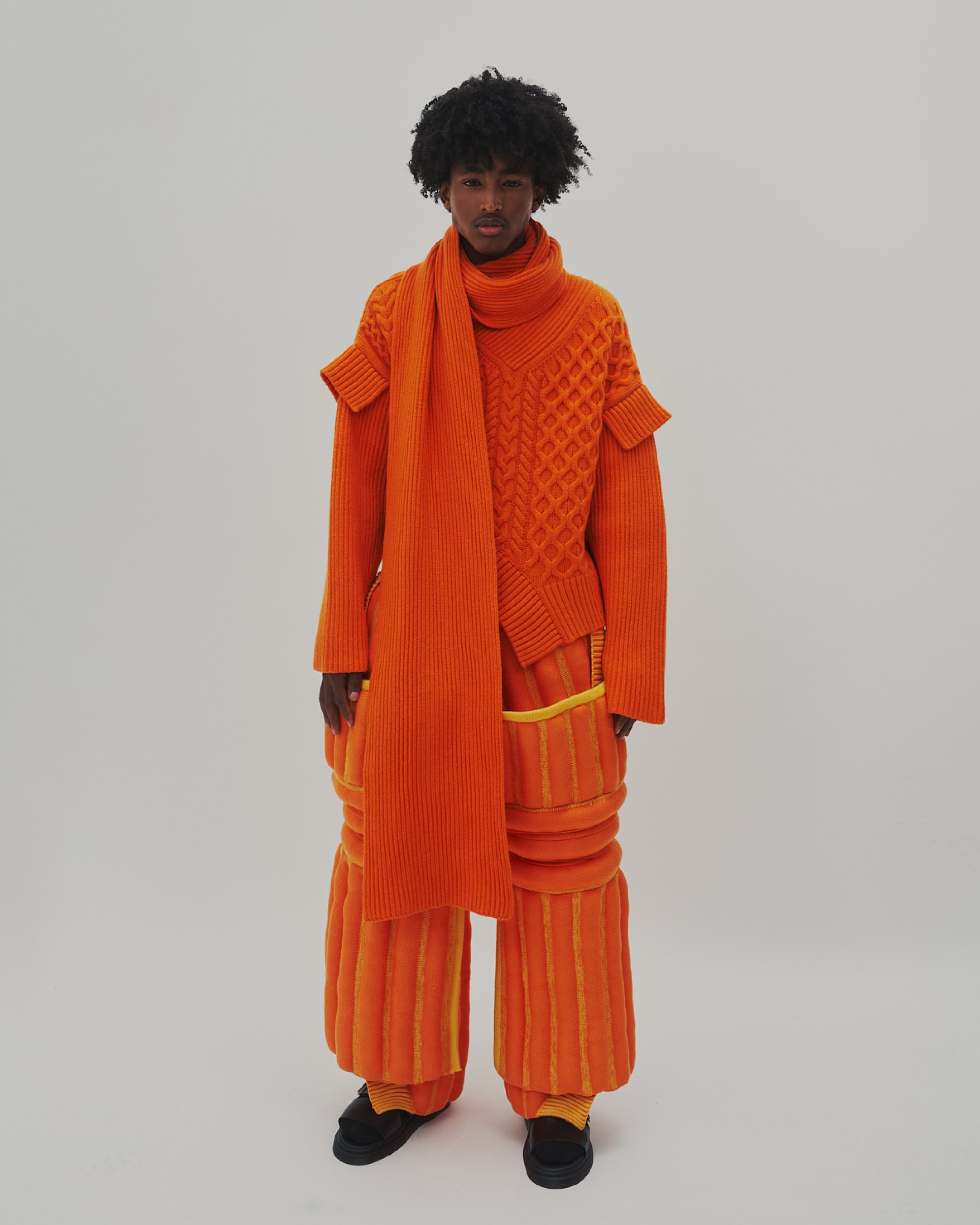 Look3-01.jpg