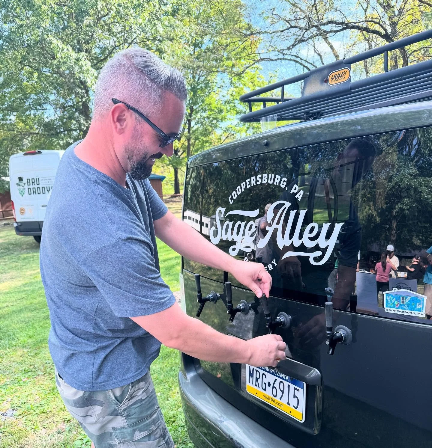 🐾🍺 Brew at the Zoo 2025 &ndash; What. A. Day! 🍺🐾
.
.
The wildest brewfest in the Valley did not disappoint! From giraffes sneaking a peek at your pint, to lemurs watching the lines for lager, today was all about great beer and even greater vibes.