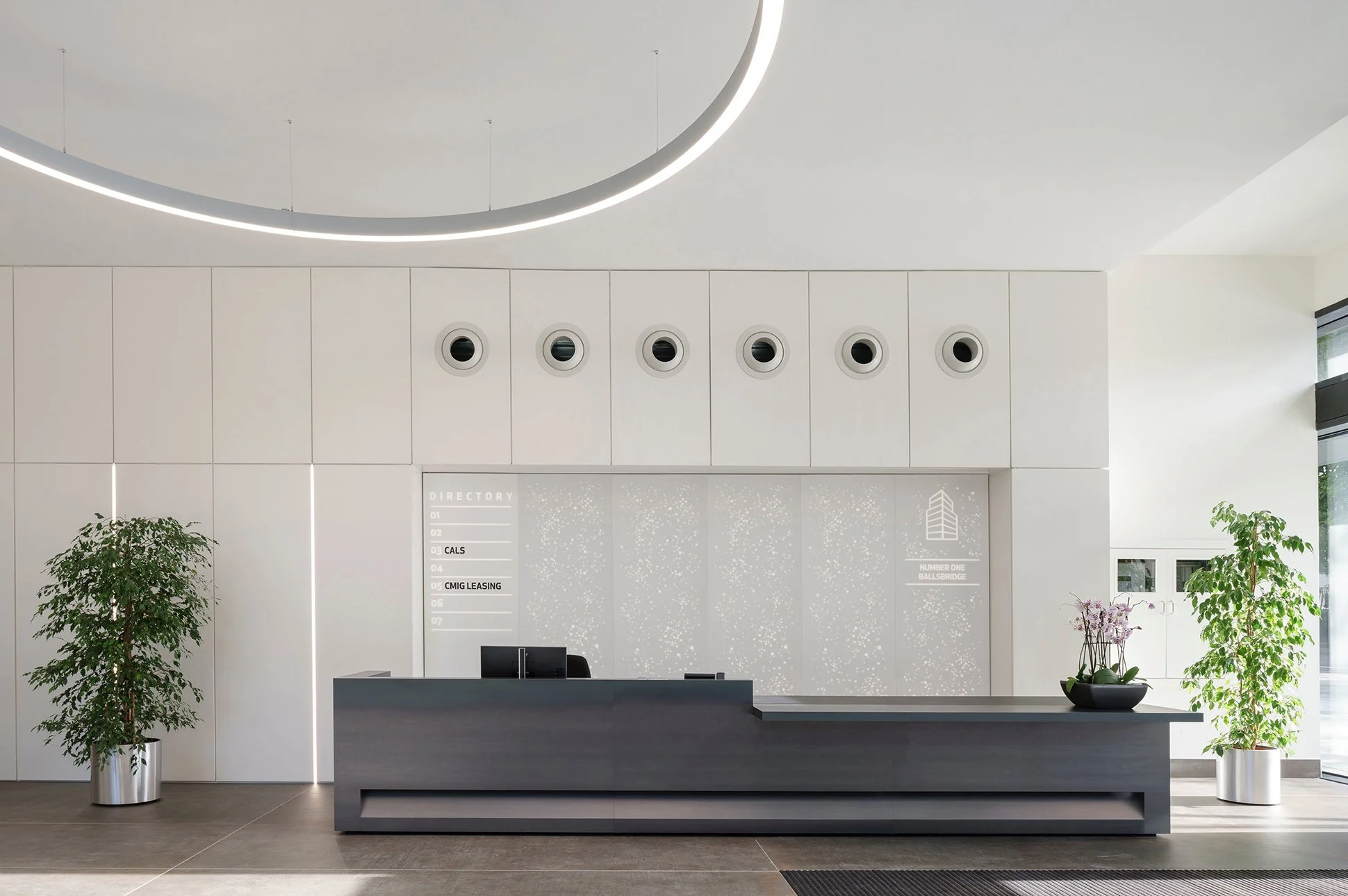 No1_Ballsbridge_Hot_Rolled_Steel_desk_and_Light_Wall.jpg