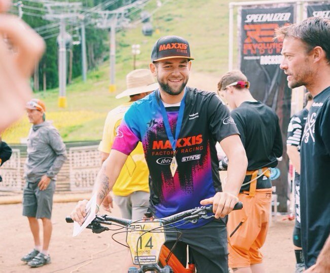 Why not double down on the weekend? This stud took the W at the Revolution enduro in Keystone, CO. Good to be back at the races. 

#maxxistires #ibisripmo #stansnotubes #endurobearingsinside