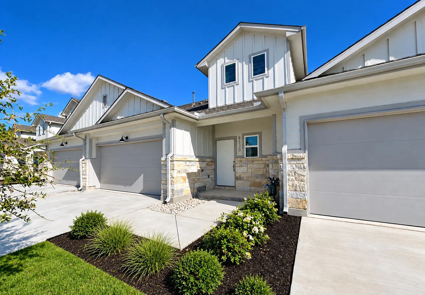 8530 Wellspring Loop Exterior Photo