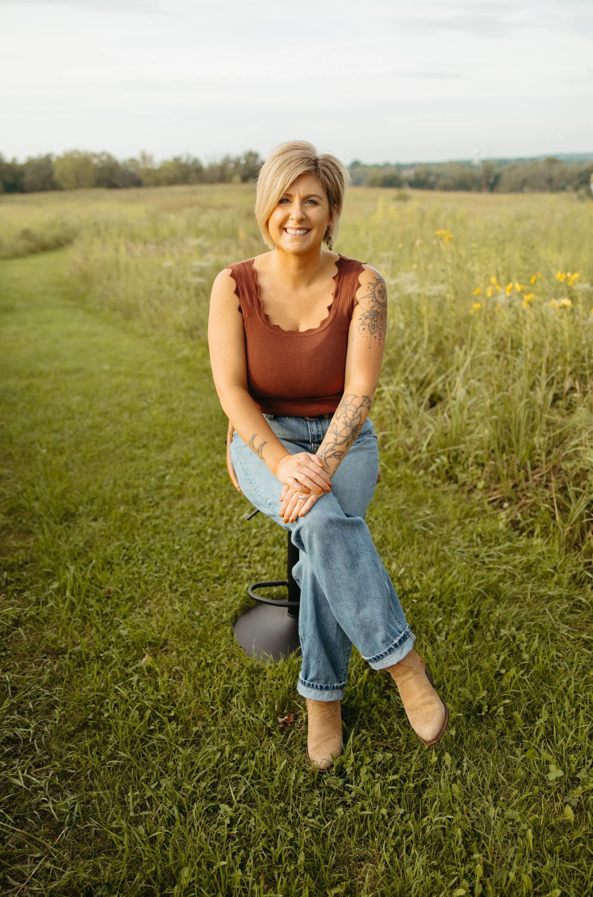 Meet Alexis, the licensed stylist behind White Oak & Co in Byron, Illinois.