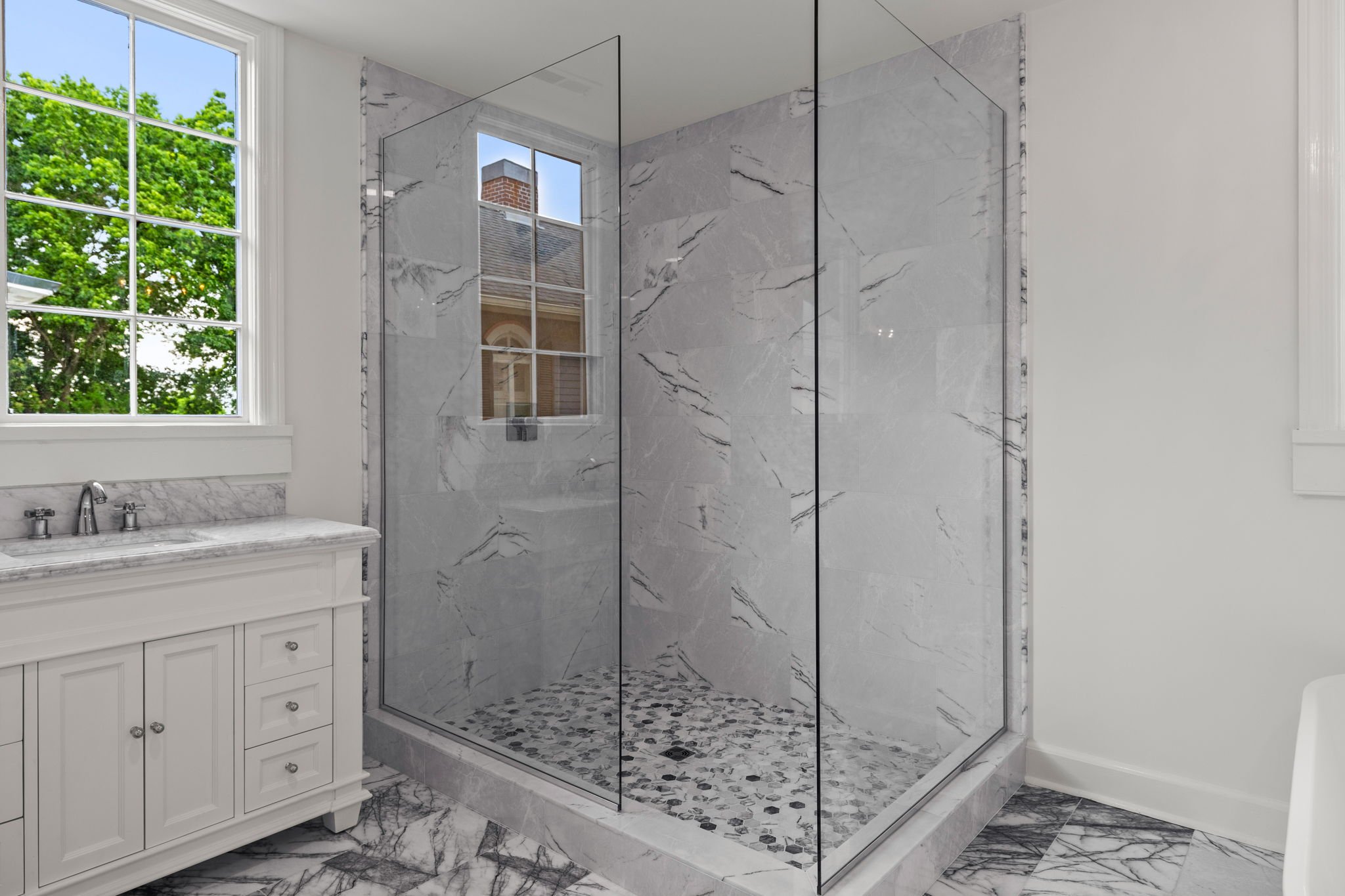 119-web-or-mls-331 W 6th St V2-17.jpg