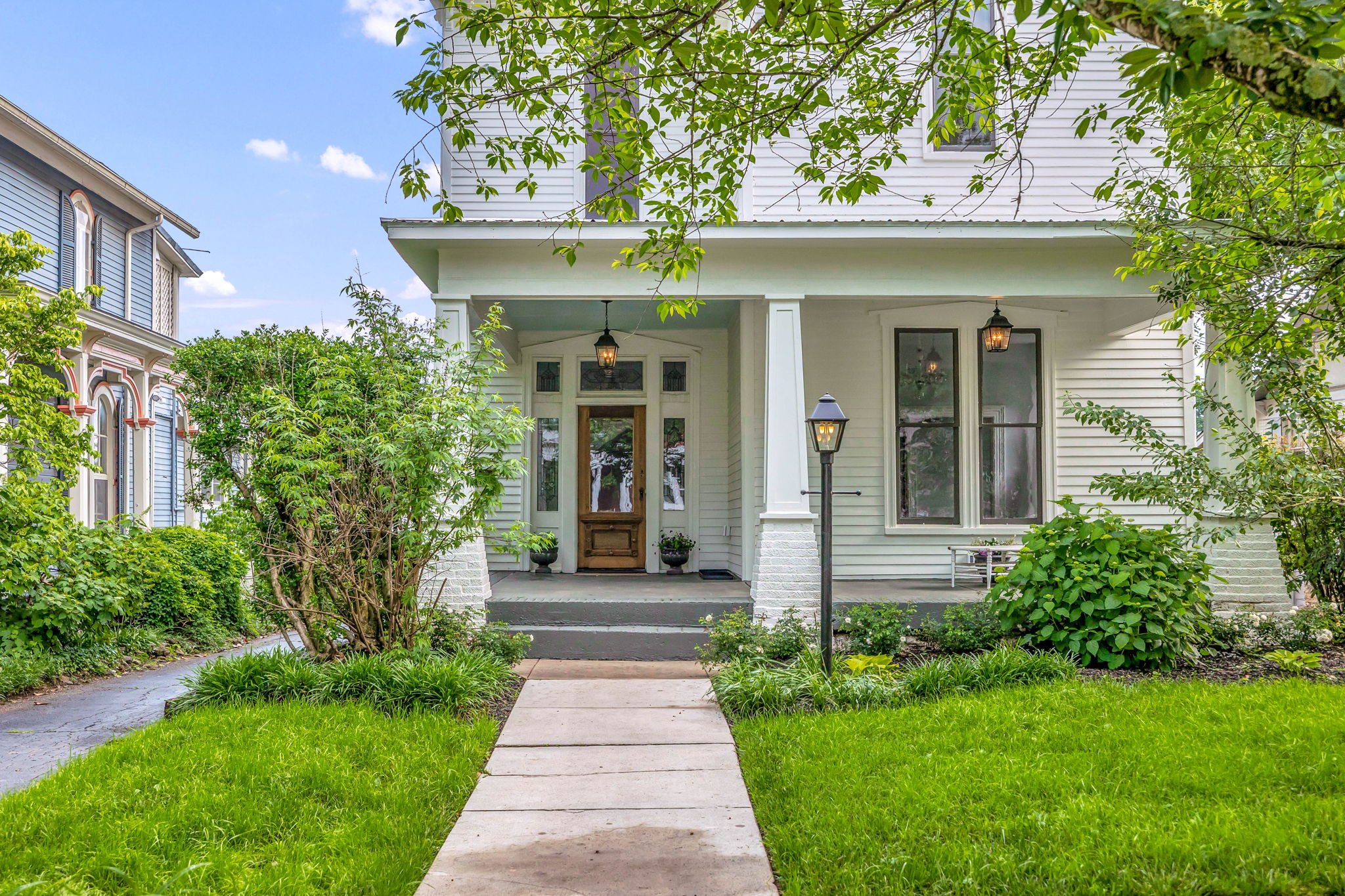 2-web-or-mls-311 W 6th St-2.jpg