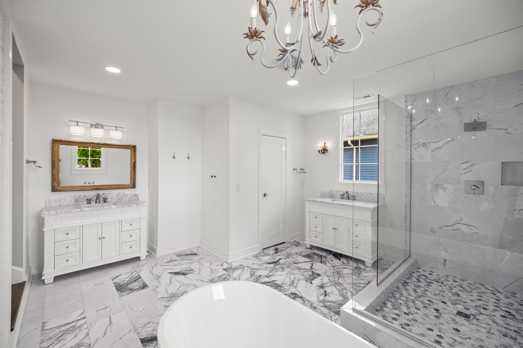 125-web-or-mls-331 W 6th St V2-23.jpg