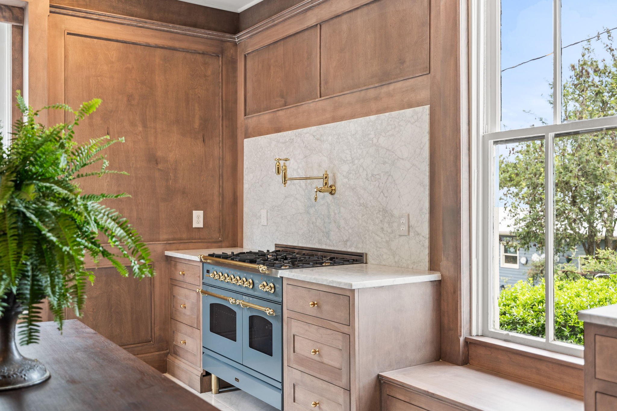 62-web-or-mls-311 W 6th St-62.jpg