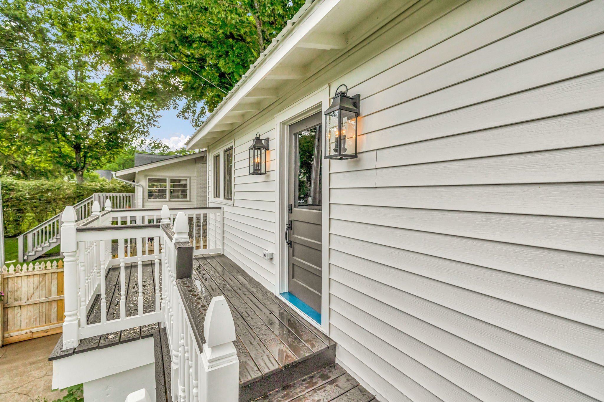 131-web-or-mls-311 W 6th St-131.jpg