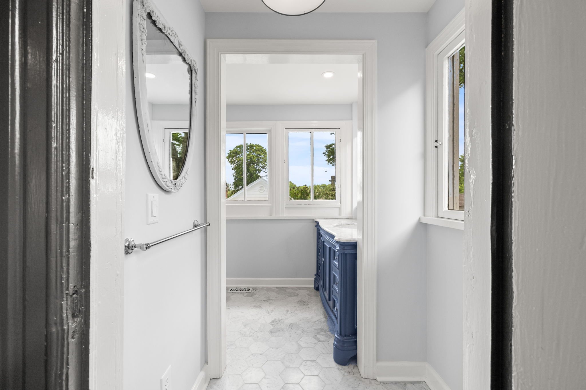 44-web-or-mls-311 W 6th St-44.jpg
